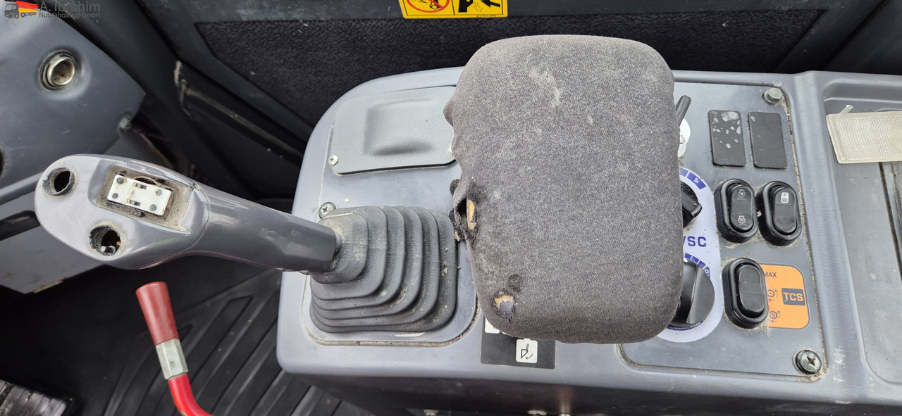 Komatsu WA 250 Zustand technisch ok, optisch 3-4 Unterlagen vorhanden - Hjullaster: bilde 4 Komatsu WA 250 Zustand technisch ok, optisch 3-4 Unterlagen vorhanden - Hjullaster: bilde 4