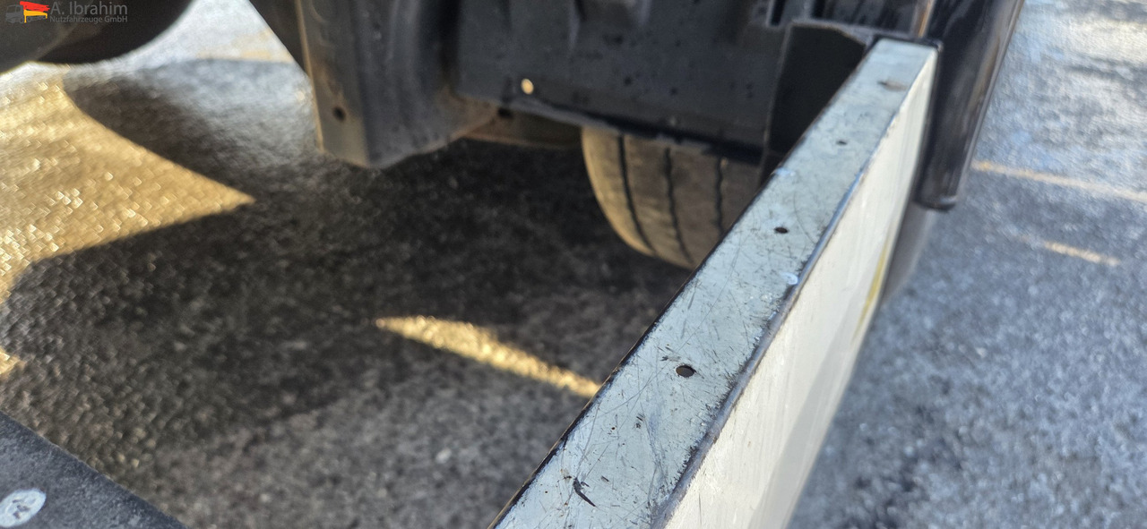 Krone SD Megatrailer Hubdach Liftachse | SAF Achsen - Gardintrailer: bilde 2 Krone SD Megatrailer Hubdach Liftachse | SAF Achsen - Gardintrailer: bilde 2