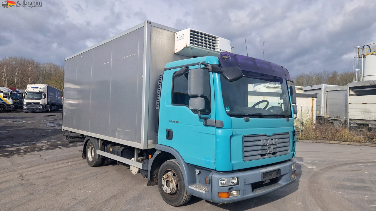 Lastebil med kjøl MAN 8.180 Thermokingkühlung - 30 ° sauber, 3. Gang kratzt, voll fahrbereit: bilde 11