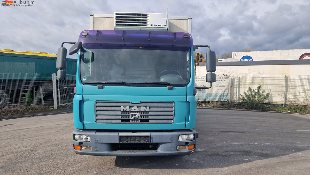 Lastebil med kjøl MAN 8.180 Thermokingkühlung - 30 ° sauber, 3. Gang kratzt, voll fahrbereit: bilde 9