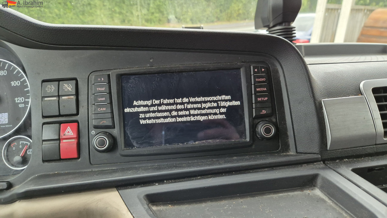 MAN 8.250 7,30 m Koffer, Navi, Topzustand - Varebil med skap: bilde 2 MAN 8.250 7,30 m Koffer, Navi, Topzustand - Varebil med skap: bilde 2