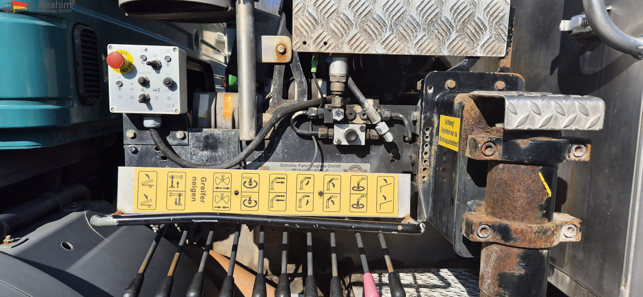 Mercedes-Benz 1824 Kipper Kran, Edelstahlaufbau Tierentsorgung - Tippbil, Kranbil: bilde 2 Mercedes-Benz 1824 Kipper Kran, Edelstahlaufbau Tierentsorgung - Tippbil, Kranbil: bilde 2