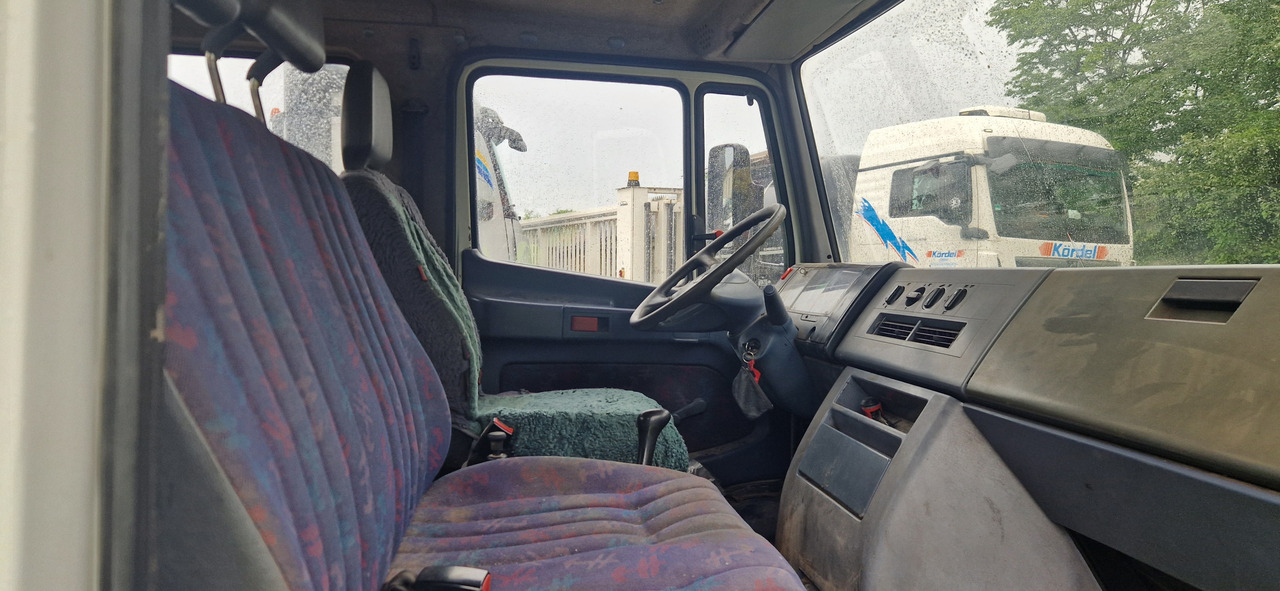 Mercedes-Benz 615D Doka Pritsche, Zustand gut - Varebil med plan, Varebil med dobbelt førerhus: bilde 2 Mercedes-Benz 615D Doka Pritsche, Zustand gut - Varebil med plan, Varebil med dobbelt førerhus: bilde 2