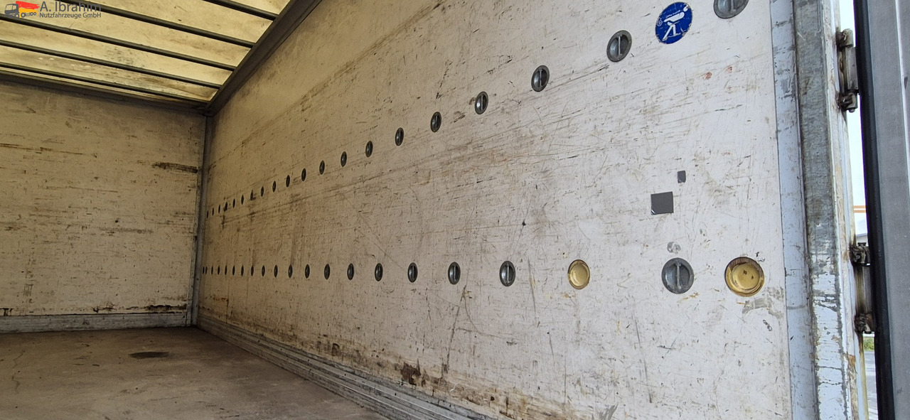 Mercedes-Benz 817  Möbelkoffer - Varebil med skap: bilde 2 Mercedes-Benz 817  Möbelkoffer - Varebil med skap: bilde 2