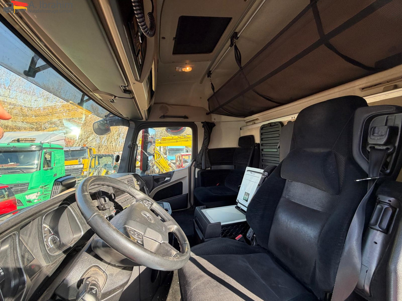 Mercedes-Benz Actros 2545 6x2 Pritsche Kran HIAB 144 | Retarder | Lift-Lenkachse - Planbil, Kranbil: bilde 3 Mercedes-Benz Actros 2545 6x2 Pritsche Kran HIAB 144 | Retarder | Lift-Lenkachse - Planbil, Kranbil: bilde 3