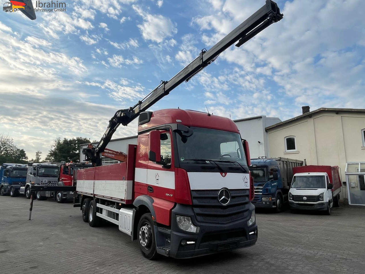 Mercedes-Benz Actros 2545 6x2 Pritsche Kran HIAB 166 | Lift-Lenkachse - Planbil, Kranbil: bilde 1 Mercedes-Benz Actros 2545 6x2 Pritsche Kran HIAB 166 | Lift-Lenkachse - Planbil, Kranbil: bilde 1