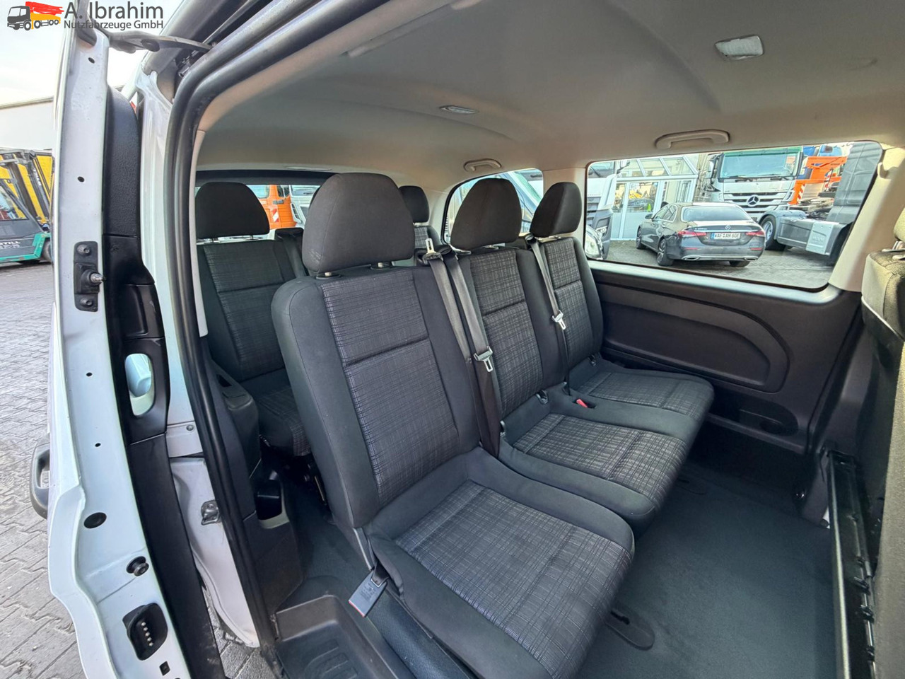 Mercedes-Benz Vito Tourer 109 CDI | 9 Sitze Navi | 6 Gänge | Tempomat | Klima - Små varebil: bilde 5 Mercedes-Benz Vito Tourer 109 CDI | 9 Sitze Navi | 6 Gänge | Tempomat | Klima - Små varebil: bilde 5