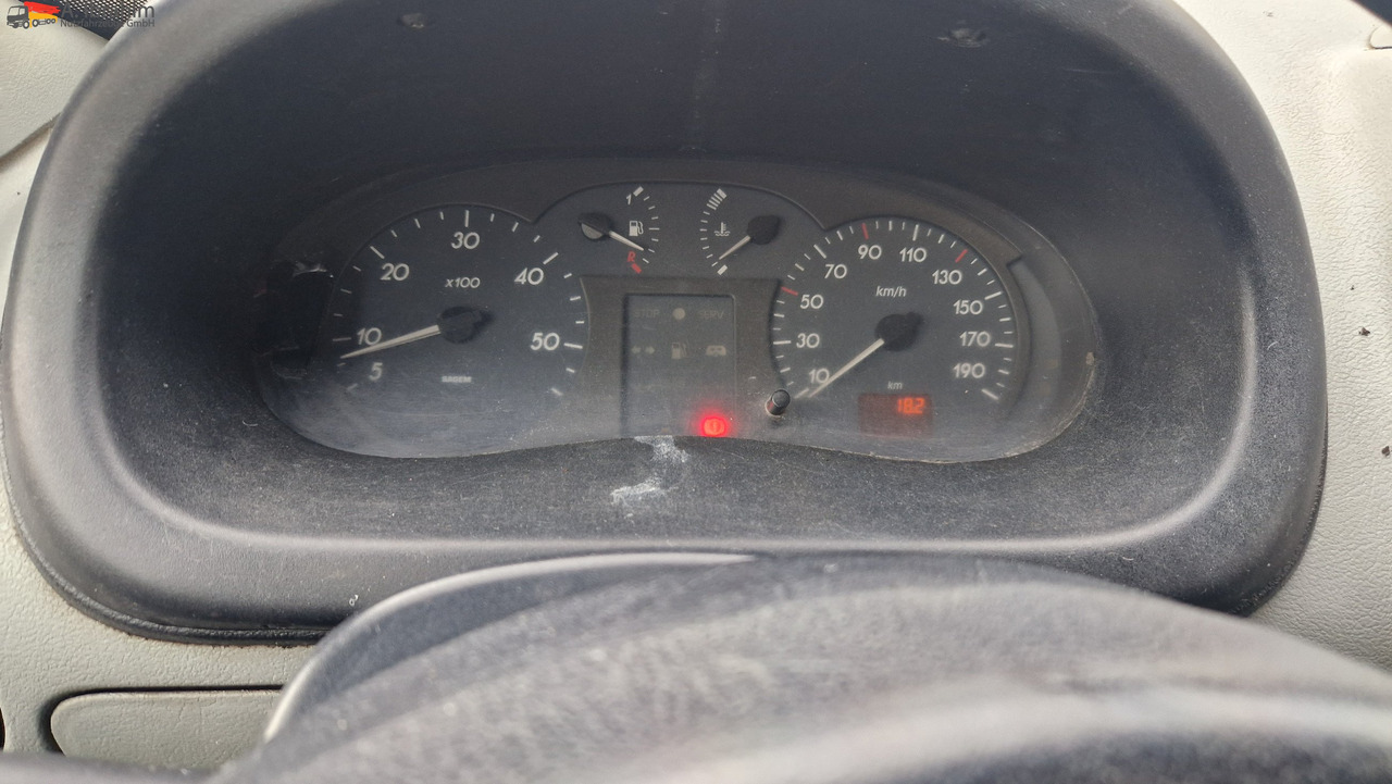 Renault 52AF, zwillingsbereift 2.8 nicht neu, aber läuft, - Kassebil: bilde 2 Renault 52AF, zwillingsbereift 2.8 nicht neu, aber läuft, - Kassebil: bilde 2