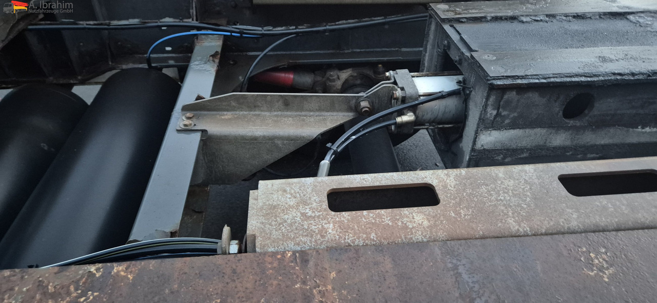 Schmitz SCF24 2x20,30,40,45 ft Multichassis, ausziehbar - Container-transport/ Vekselflak semitrailer: bilde 5 Schmitz SCF24 2x20,30,40,45 ft Multichassis, ausziehbar - Container-transport/ Vekselflak semitrailer: bilde 5