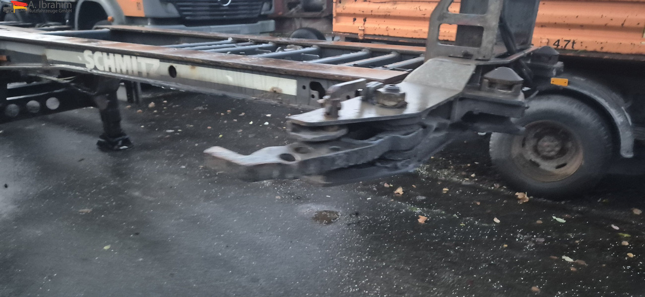 Schmitz SCF24 2x20,30,40,45 ft Multichassis, ausziehbar - Container-transport/ Vekselflak semitrailer: bilde 2 Schmitz SCF24 2x20,30,40,45 ft Multichassis, ausziehbar - Container-transport/ Vekselflak semitrailer: bilde 2