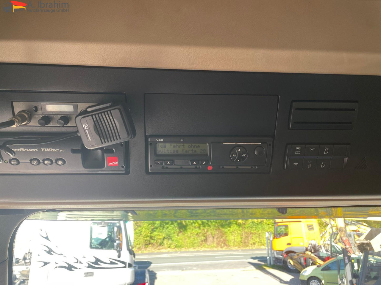 Mercedes-Benz 1842 LS Retarder Klima, Zustand gut, fehlerfrei deutsches Fahrzeug - Trekkvogn: bilde 3 Mercedes-Benz 1842 LS Retarder Klima, Zustand gut, fehlerfrei deutsches Fahrzeug - Trekkvogn: bilde 3