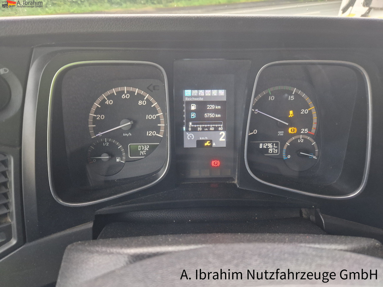 Mercedes-Benz 1845 Retarder Klima, Kühlschrank deutsches Fahrzeug - Trekkvogn: bilde 3 Mercedes-Benz 1845 Retarder Klima, Kühlschrank deutsches Fahrzeug - Trekkvogn: bilde 3