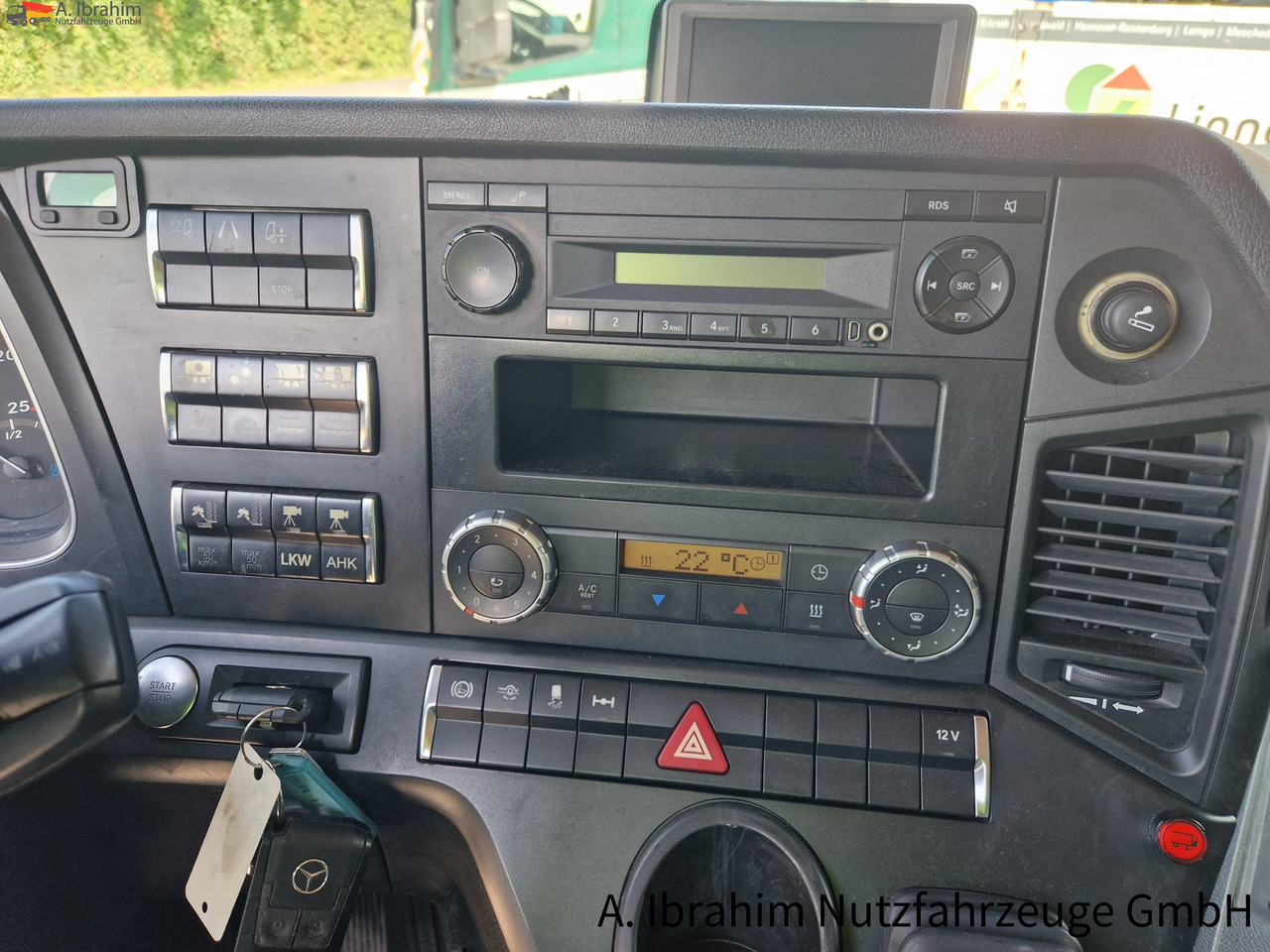 Mercedes-Benz 1845 Retarder, Klima, Navi Schneeketten, Euro 5 - Trekkvogn: bilde 3 Mercedes-Benz 1845 Retarder, Klima, Navi Schneeketten, Euro 5 - Trekkvogn: bilde 3