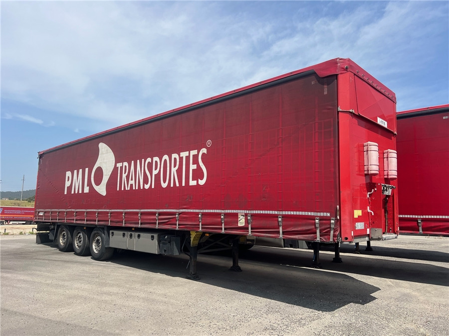 SCHMITZ CARGOBULL SCB-S3T TETO ELEVAR - Gardintrailer: bilde 1 SCHMITZ CARGOBULL SCB-S3T TETO ELEVAR - Gardintrailer: bilde 1