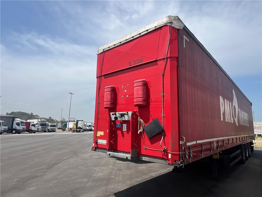 SCHMITZ CARGOBULL SCB-S3T TETO ELEVAR - Gardintrailer: bilde 1 SCHMITZ CARGOBULL SCB-S3T TETO ELEVAR - Gardintrailer: bilde 1