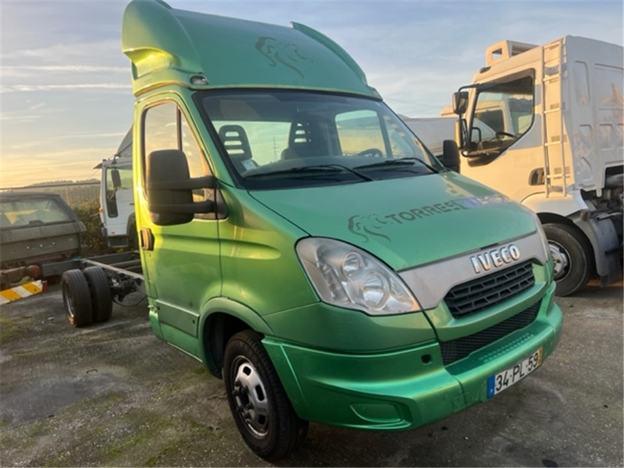 Iveco 35C17 - Varebil: bilde 2 Iveco 35C17 - Varebil: bilde 2