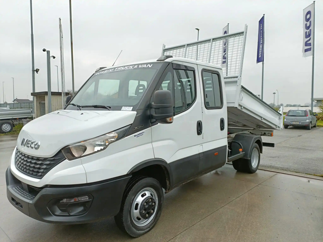 IVECO DAILY 35C14 DOPPIA CABINA RIBALTABILE 2.3 - Varebil med tipp: bilde 4 IVECO DAILY 35C14 DOPPIA CABINA RIBALTABILE 2.3 - Varebil med tipp: bilde 4