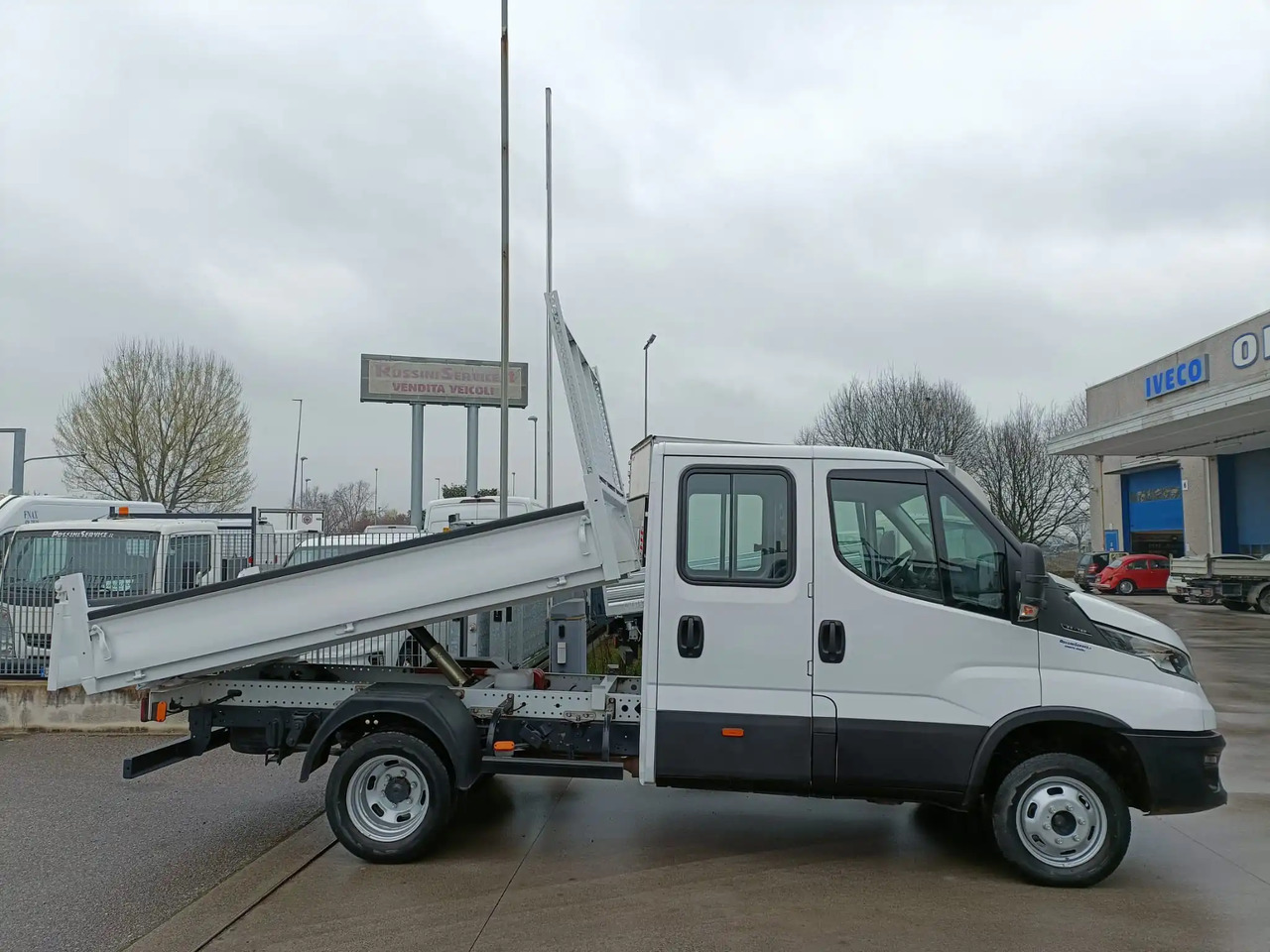 IVECO DAILY 35C14 DOPPIA CABINA RIBALTABILE 2.3 - Varebil med tipp: bilde 3 IVECO DAILY 35C14 DOPPIA CABINA RIBALTABILE 2.3 - Varebil med tipp: bilde 3