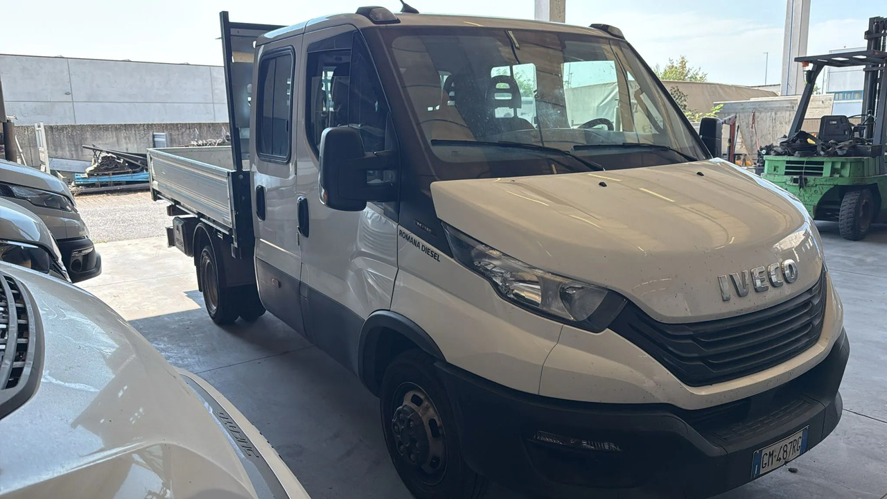 IVECO DAILY 35C16 DOPPIA CABINA RIBALTABILE TRILATERALE 3.0 - Varebil med tipp: bilde 2 IVECO DAILY 35C16 DOPPIA CABINA RIBALTABILE TRILATERALE 3.0 - Varebil med tipp: bilde 2