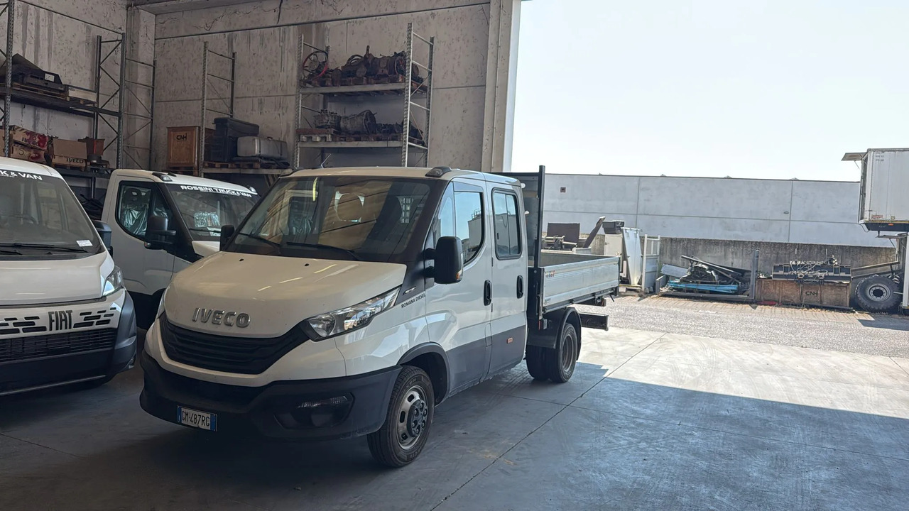 IVECO DAILY 35C16 DOPPIA CABINA RIBALTABILE TRILATERALE 3.0 - Varebil med tipp: bilde 1 IVECO DAILY 35C16 DOPPIA CABINA RIBALTABILE TRILATERALE 3.0 - Varebil med tipp: bilde 1