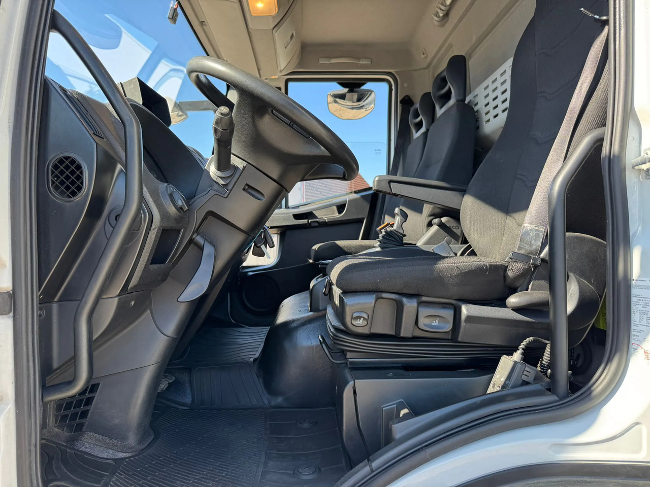 IVECO EUROCARGO 140E28P - Kapellbil: bilde 3 IVECO EUROCARGO 140E28P - Kapellbil: bilde 3