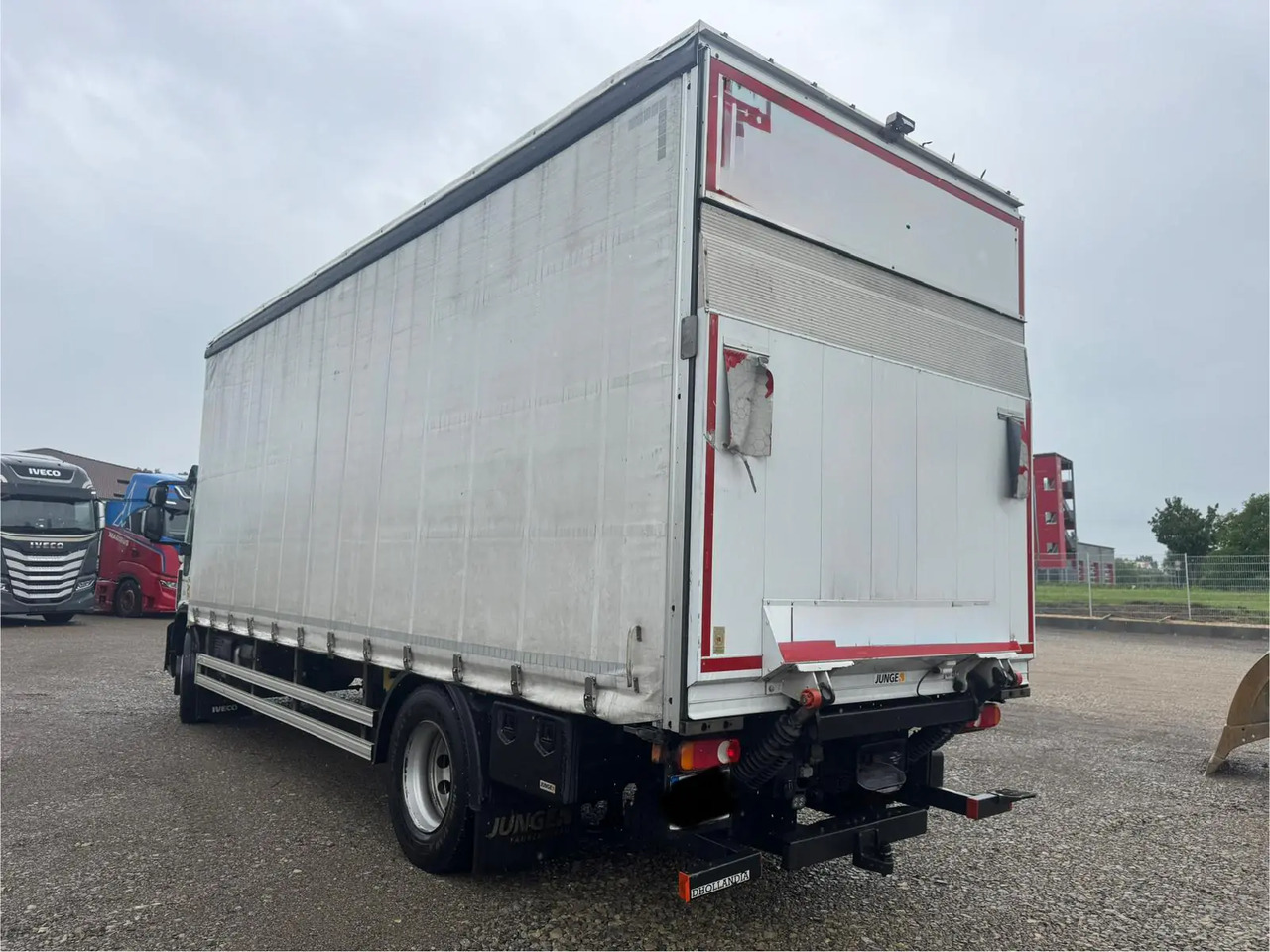 IVECO EUROCARGO 180E32P - Kapellbil: bilde 2 IVECO EUROCARGO 180E32P - Kapellbil: bilde 2