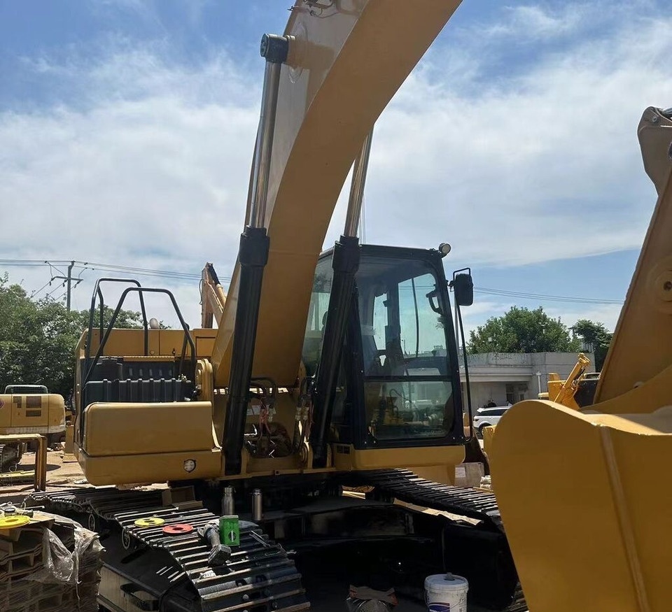 Caterpillar 330GC - Beltegraver: bilde 1 Caterpillar 330GC - Beltegraver: bilde 1