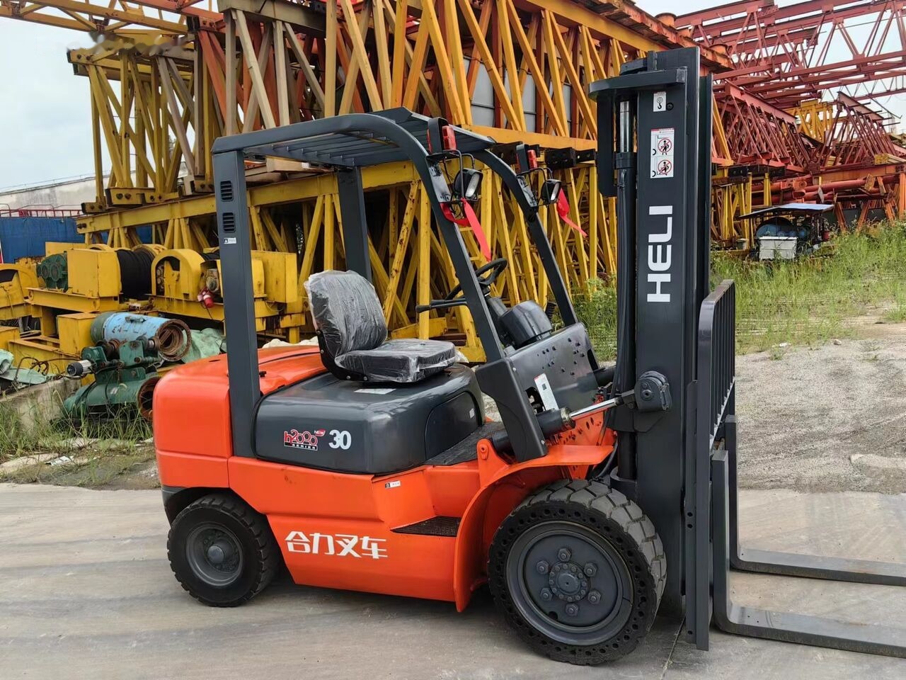 Heli 3tons K30 - Dieseltruck: bilde 1 Heli 3tons K30 - Dieseltruck: bilde 1