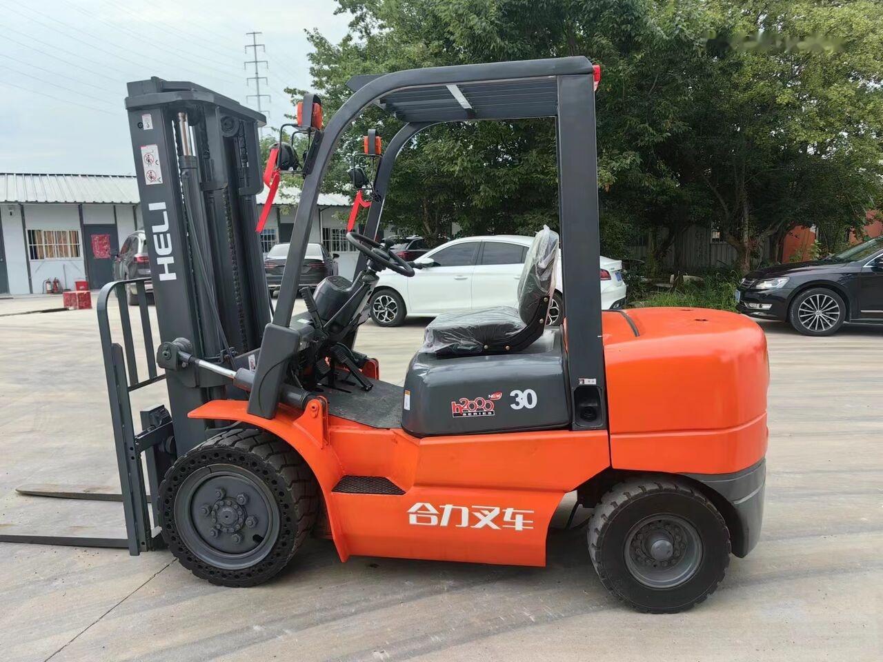 Heli 3tons K30 - Dieseltruck: bilde 2 Heli 3tons K30 - Dieseltruck: bilde 2