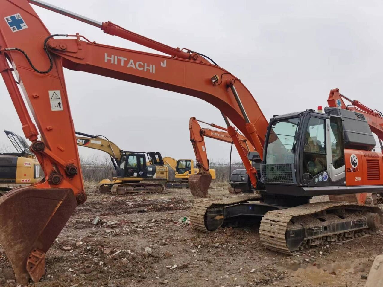 Hitachi ZX250 - Beltegraver: bilde 2 Hitachi ZX250 - Beltegraver: bilde 2