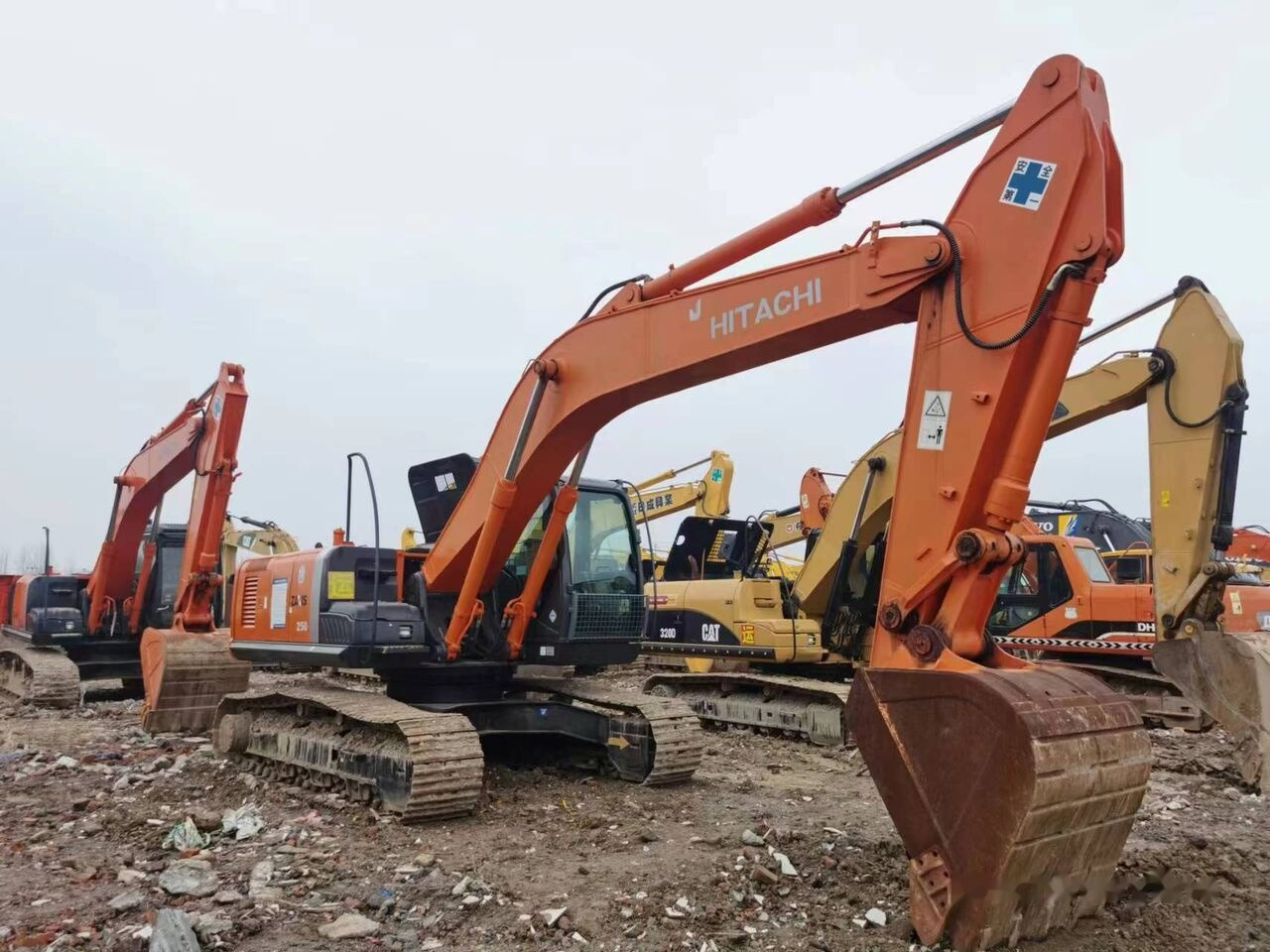 Hitachi ZX250 - Beltegraver: bilde 1 Hitachi ZX250 - Beltegraver: bilde 1