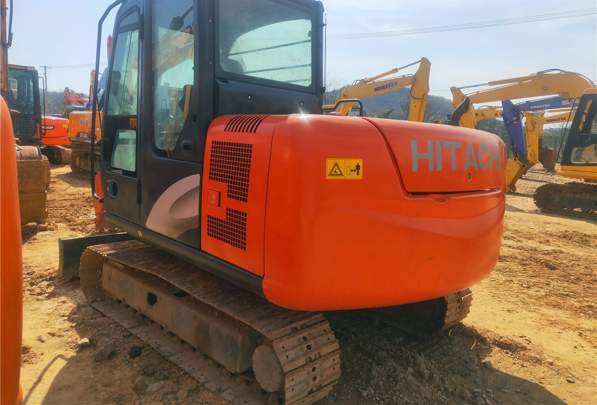 Hitachi ZX60 - Minigraver: bilde 1 Hitachi ZX60 - Minigraver: bilde 1