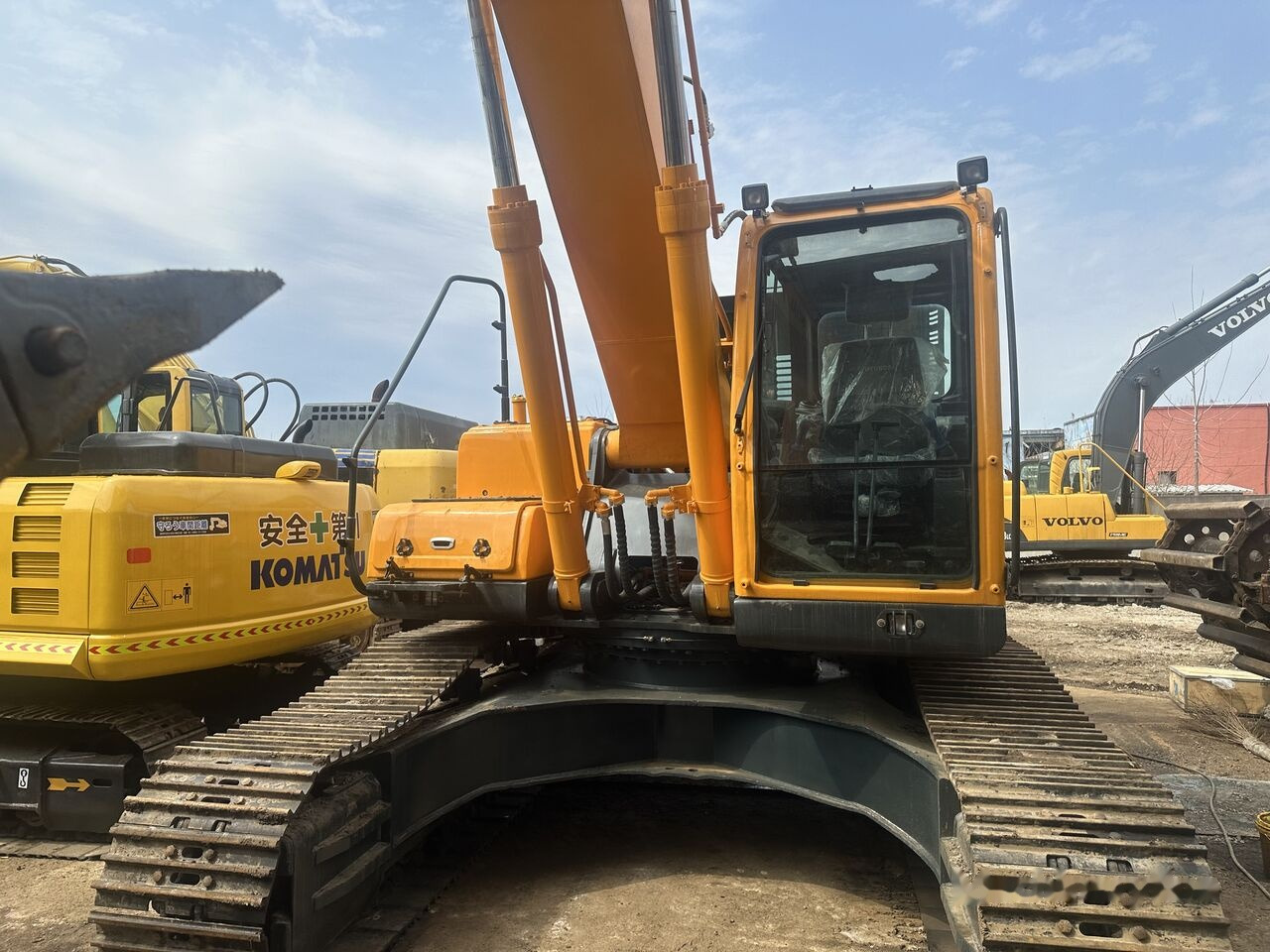 Hyundai R330LC-9S - Beltegraver: bilde 1 Hyundai R330LC-9S - Beltegraver: bilde 1