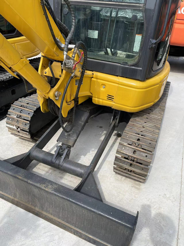 KOMATSU PC30MR-3 - Minigraver: bilde 1 KOMATSU PC30MR-3 - Minigraver: bilde 1