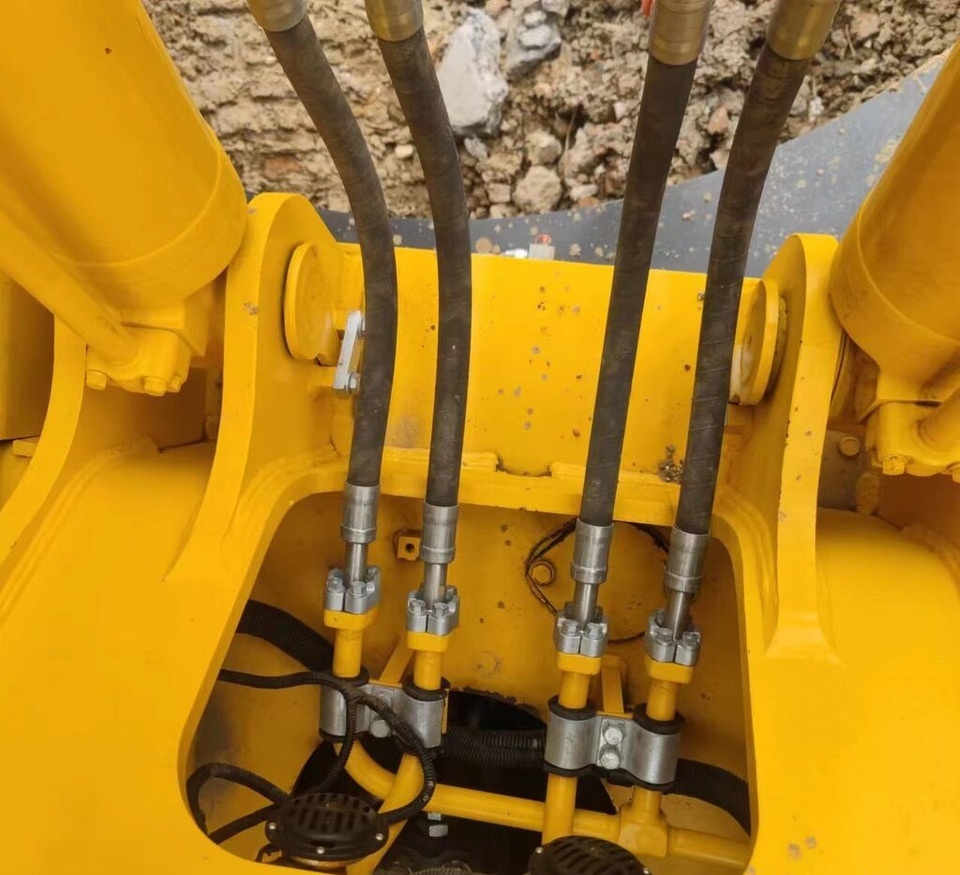 Komatsu PC220-8 - Beltegraver: bilde 4 Komatsu PC220-8 - Beltegraver: bilde 4