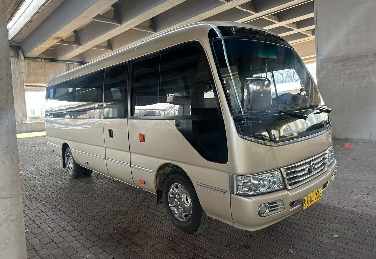 Toyota 1HZ - Forstadsbus: bilde 3 Toyota 1HZ - Forstadsbus: bilde 3