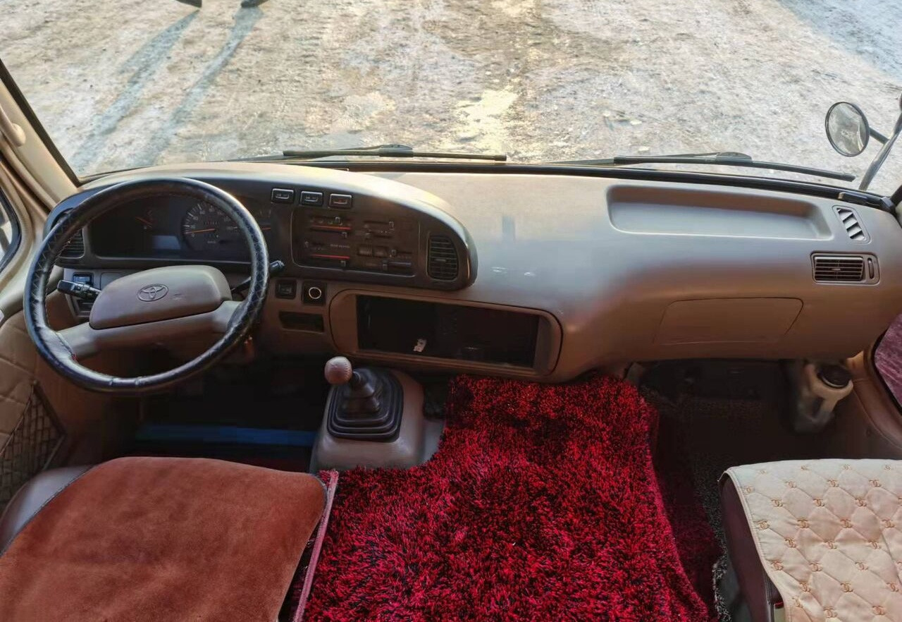Toyota Coaster - Minibuss, Persontransport: bilde 4 Toyota Coaster - Minibuss, Persontransport: bilde 4