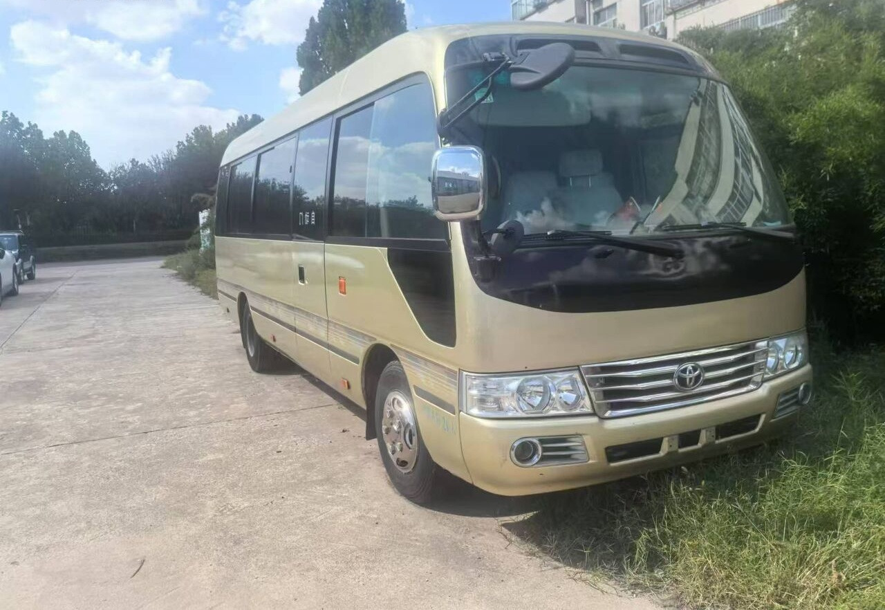 Toyota Coaster - Forstadsbus: bilde 4 Toyota Coaster - Forstadsbus: bilde 4
