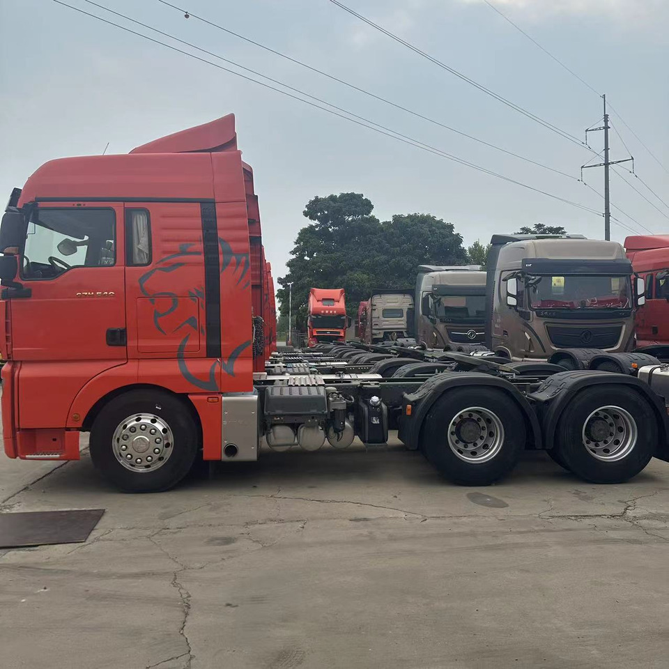 Sinotruk - Trekkvogn: bilde 2 Sinotruk - Trekkvogn: bilde 2