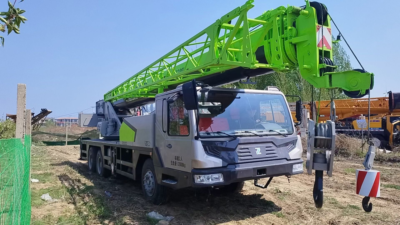 ZOOMLION ZTC300V - Mobilkran: bilde 1 ZOOMLION ZTC300V - Mobilkran: bilde 1