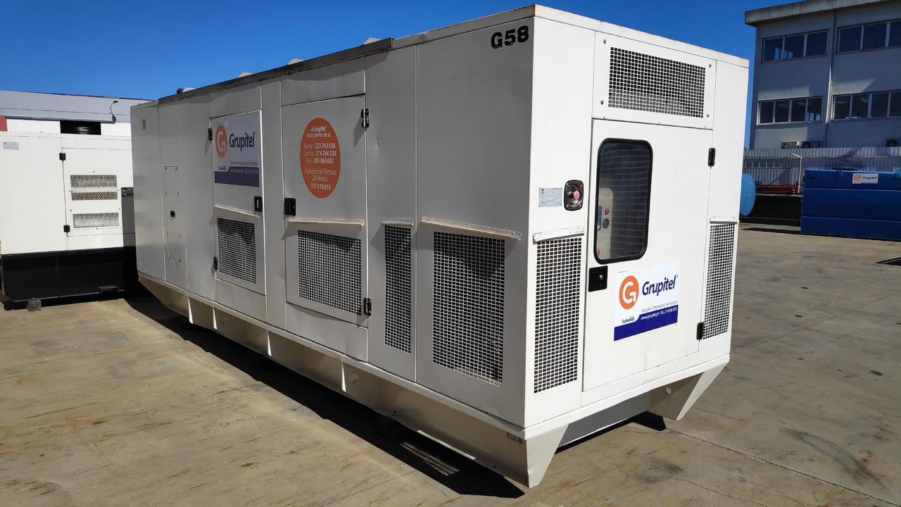 FG P600P1 600 kVA - Elektrisk generator: bilde 1 FG P600P1 600 kVA - Elektrisk generator: bilde 1