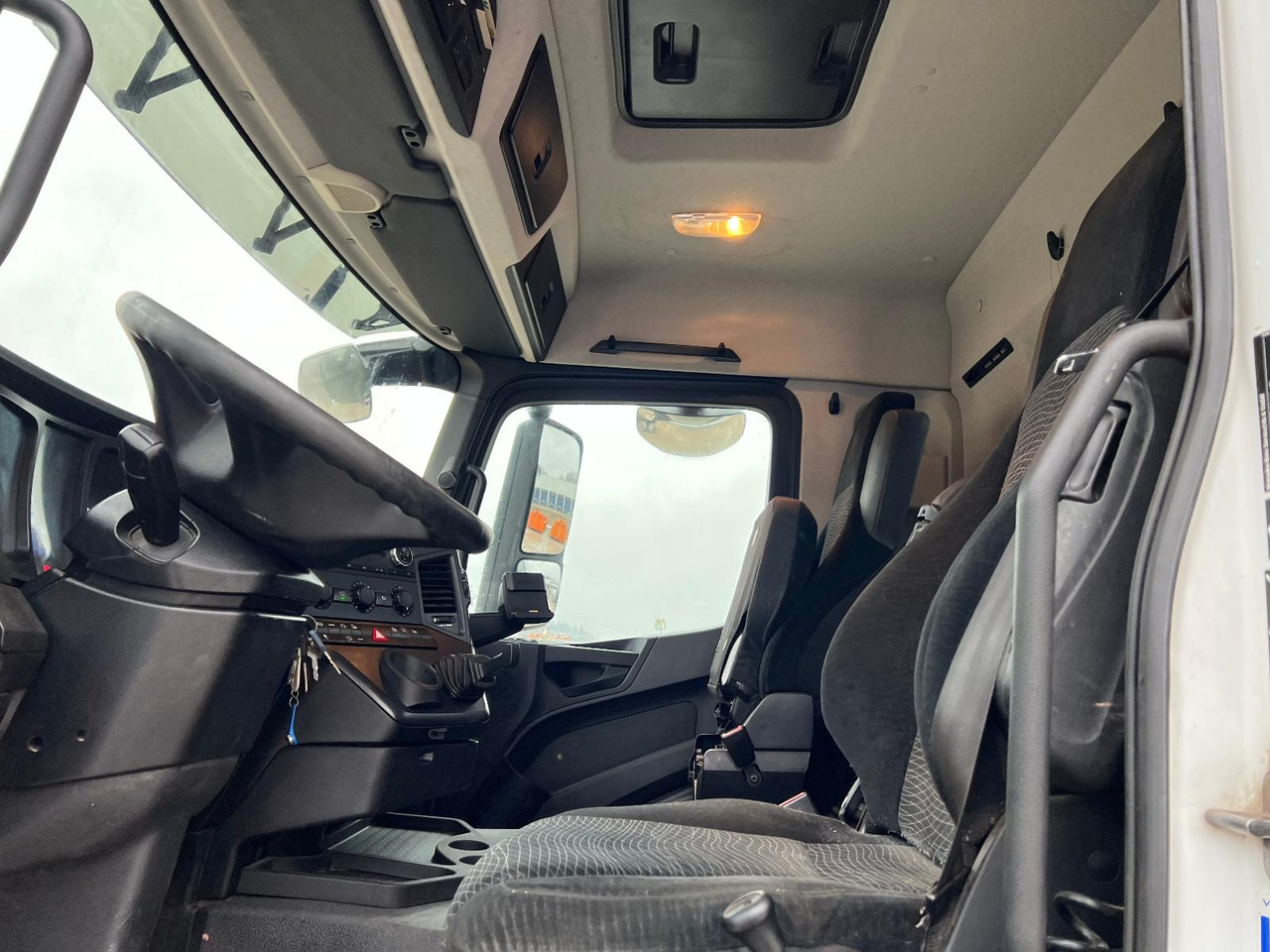 Mercedes-Benz 1843 - Trekkvogn: bilde 4 Mercedes-Benz 1843 - Trekkvogn: bilde 4