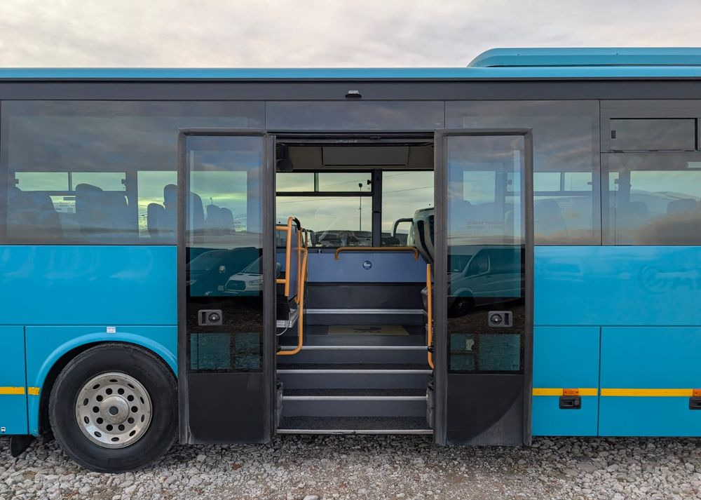 Iveco Crossway - Forstadsbus: bilde 4 Iveco Crossway - Forstadsbus: bilde 4