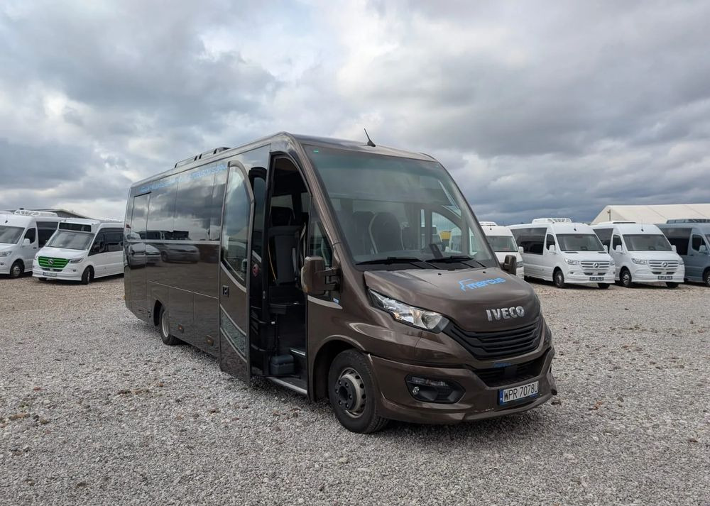Iveco Daily - Minibuss, Persontransport: bilde 1 Iveco Daily - Minibuss, Persontransport: bilde 1