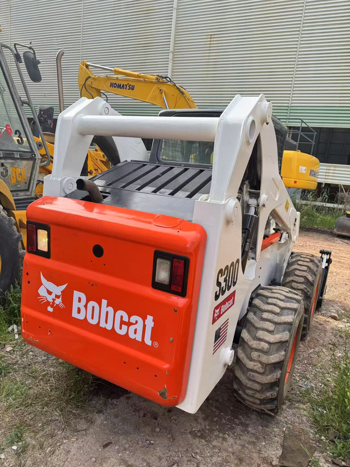BOBCAT S300 - Traktorgraver: bilde 4 BOBCAT S300 - Traktorgraver: bilde 4