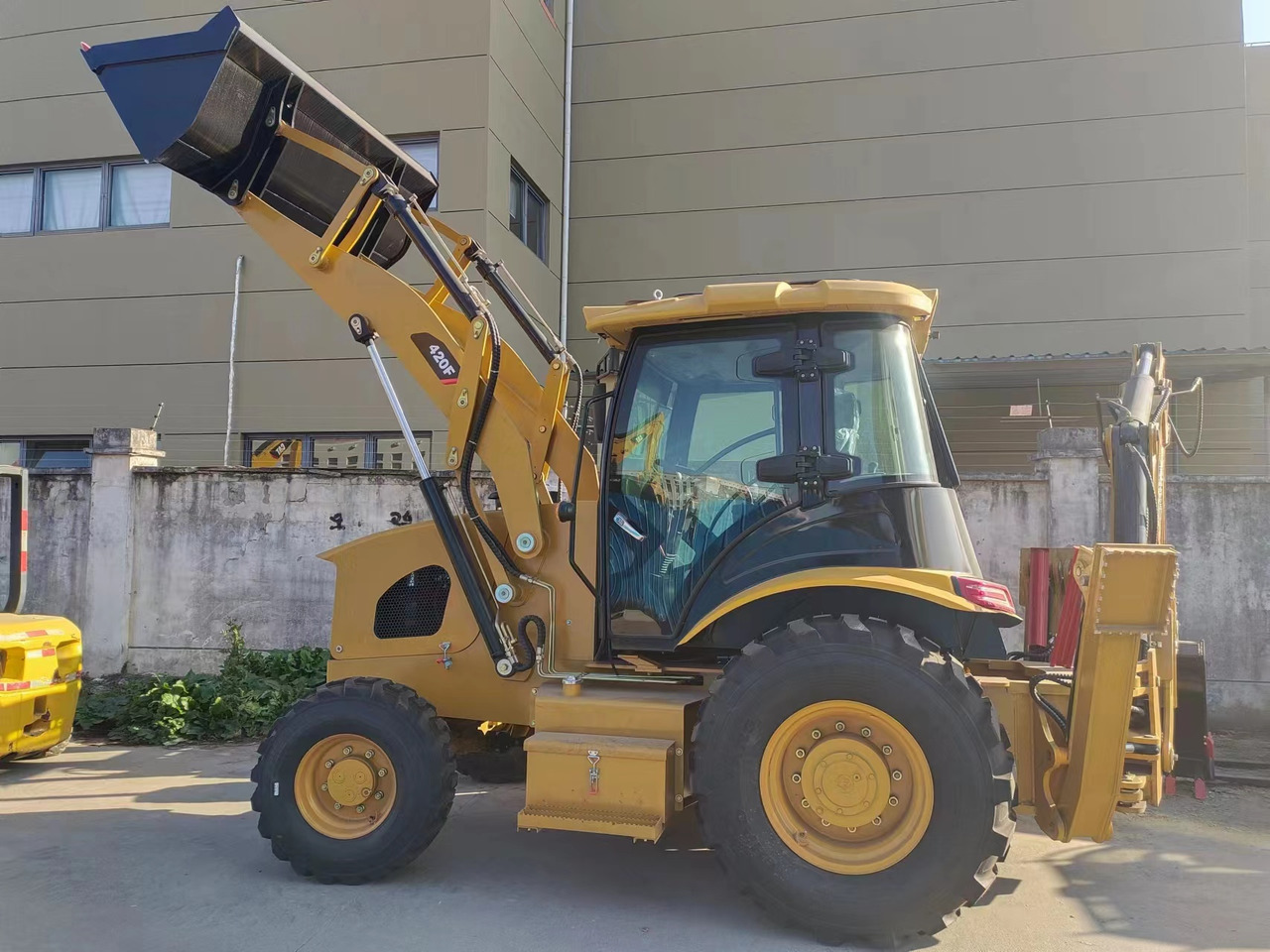 CATERPILLAR 420F - Traktorgraver: bilde 2 CATERPILLAR 420F - Traktorgraver: bilde 2