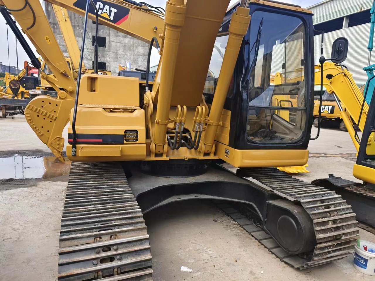 CATERPILLAR CAT 320BL - Beltegraver: bilde 2 CATERPILLAR CAT 320BL - Beltegraver: bilde 2