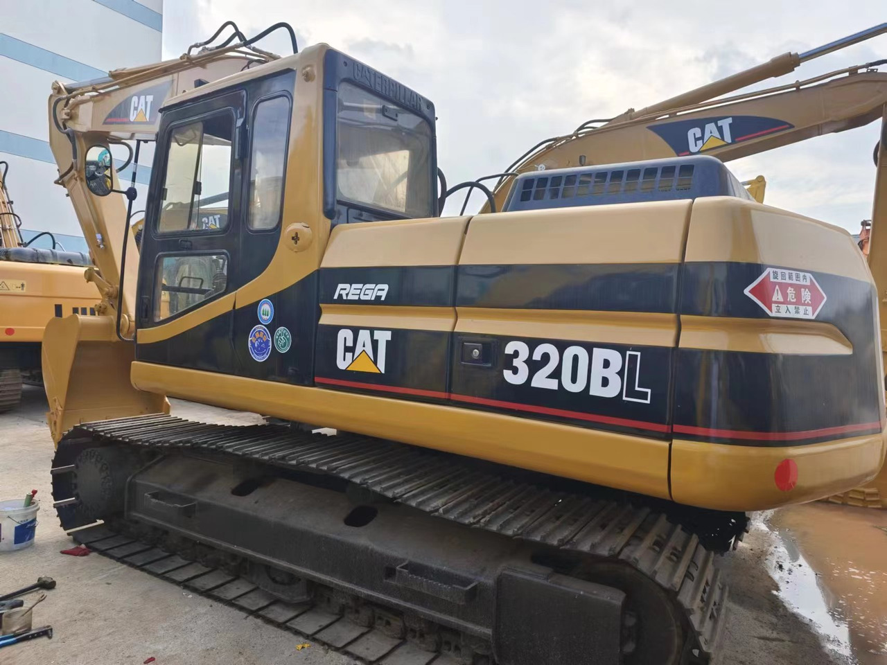 CATERPILLAR CAT 320BL - Beltegraver: bilde 1 CATERPILLAR CAT 320BL - Beltegraver: bilde 1