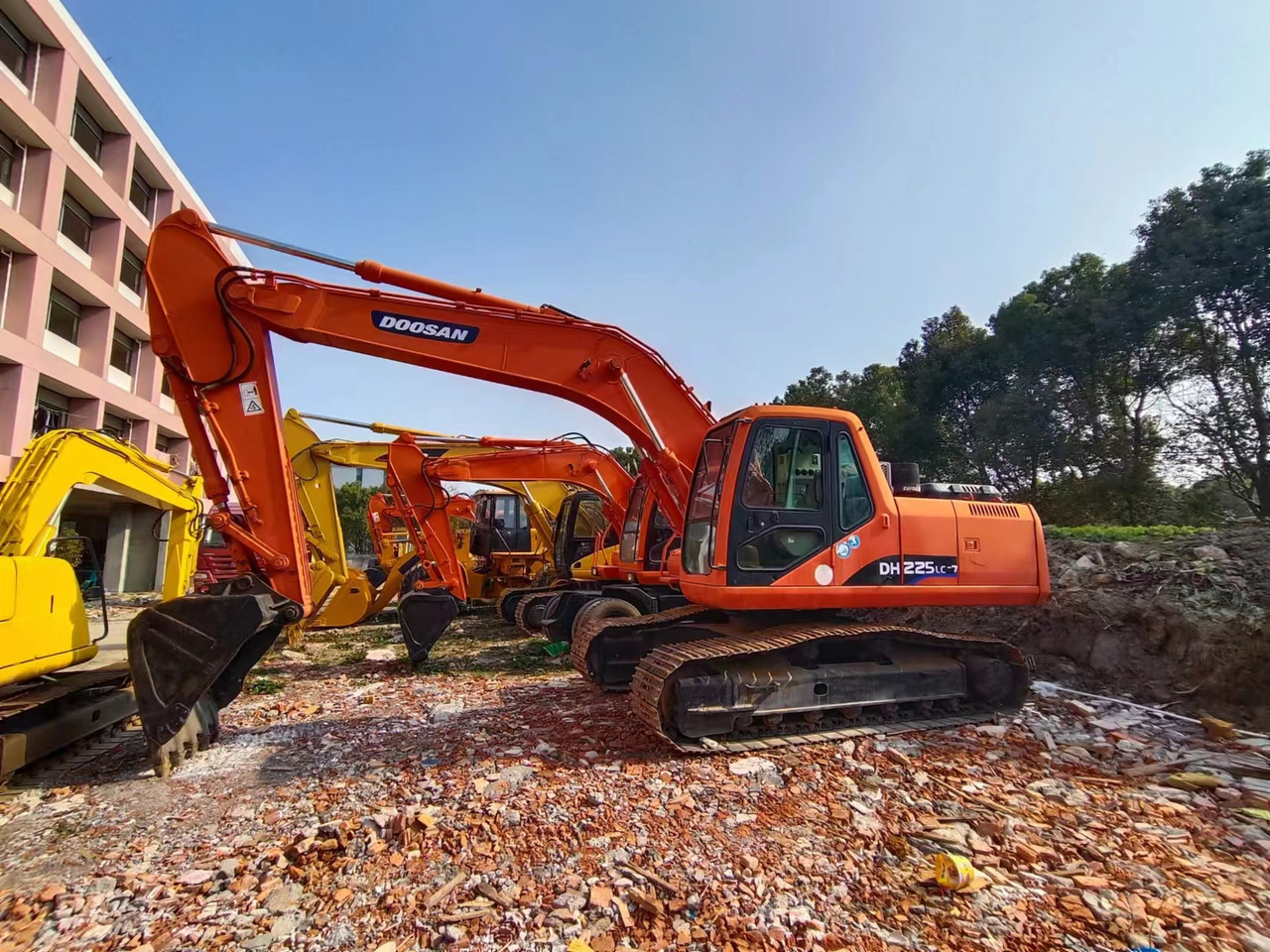 DOOSAN DH225LC-7 - Beltegraver: bilde 1 DOOSAN DH225LC-7 - Beltegraver: bilde 1