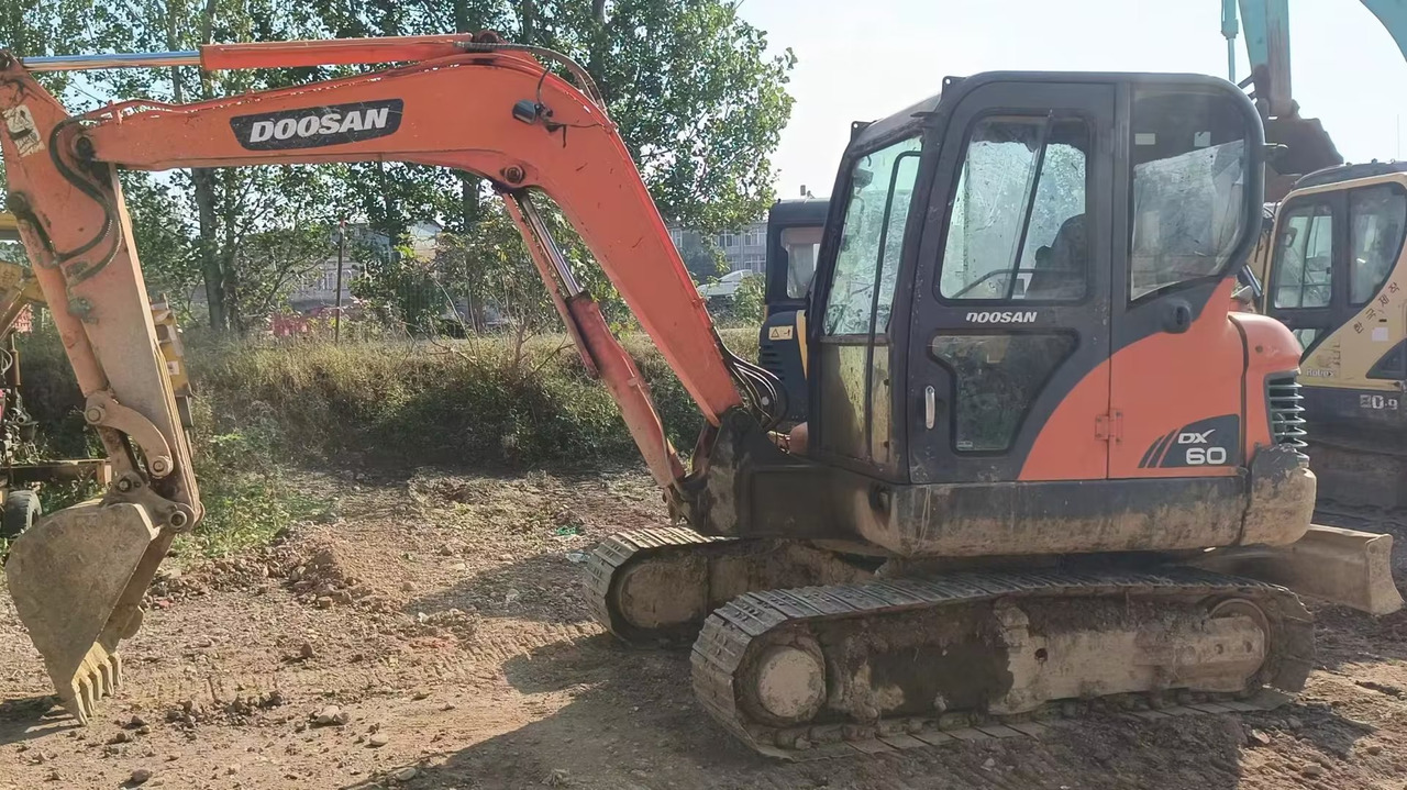 DOOSAN dx60 - Minigraver: bilde 1 DOOSAN dx60 - Minigraver: bilde 1